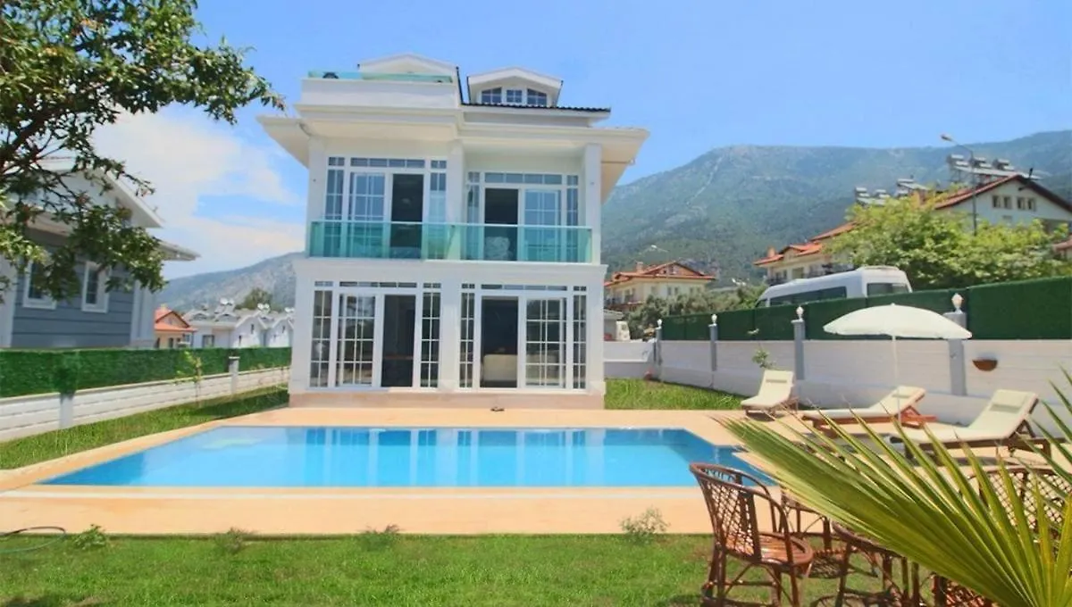 Oludeniz Villa With Private Pool 페티예